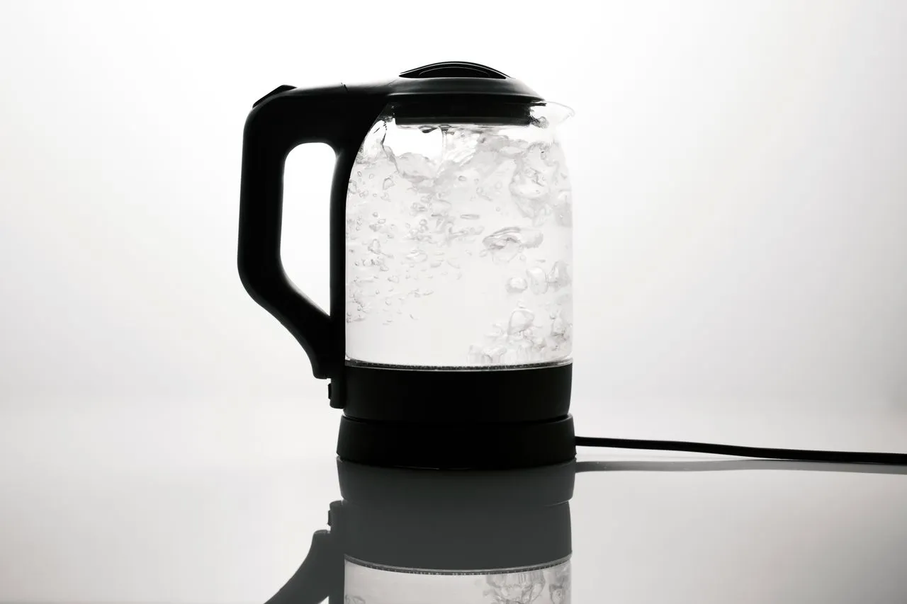 電気ポットの水垢を落とす方法は？クエン酸での掃除について